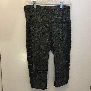 Lululemon Green Print Crop Leggings